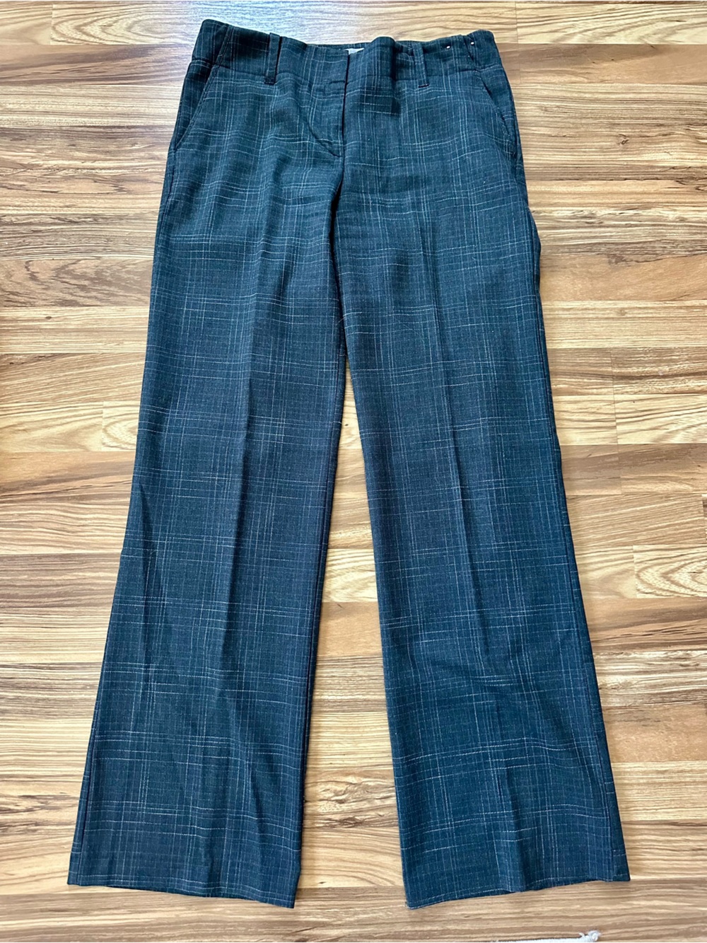 New York & Company Gray / White Stripe Detail Dress Pants 8 TALL